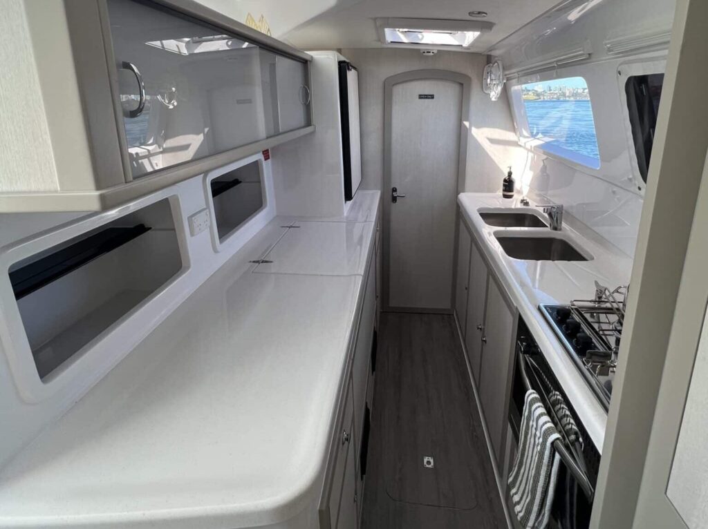 SW1160 Zeiler galley