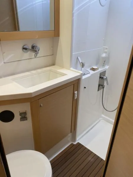 Lagoon-450S-KIWA-27