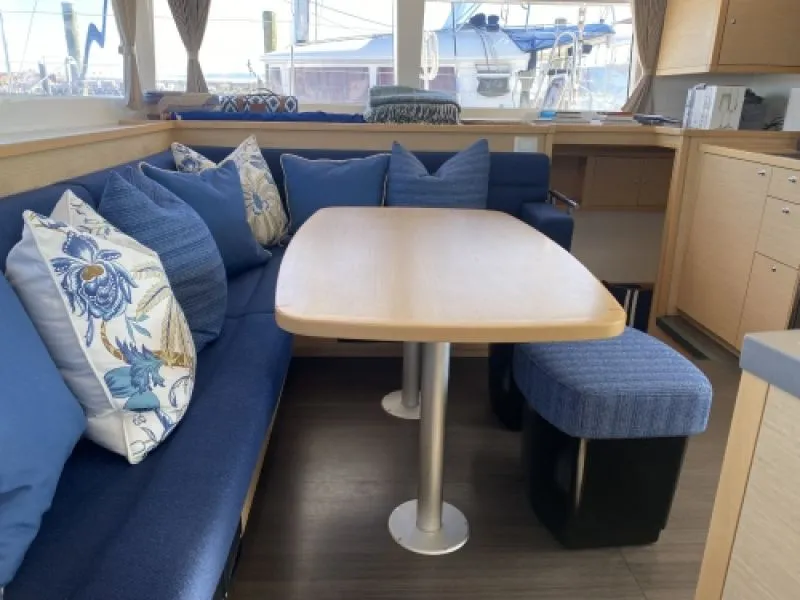 Lagoon-450S-KIWA-7