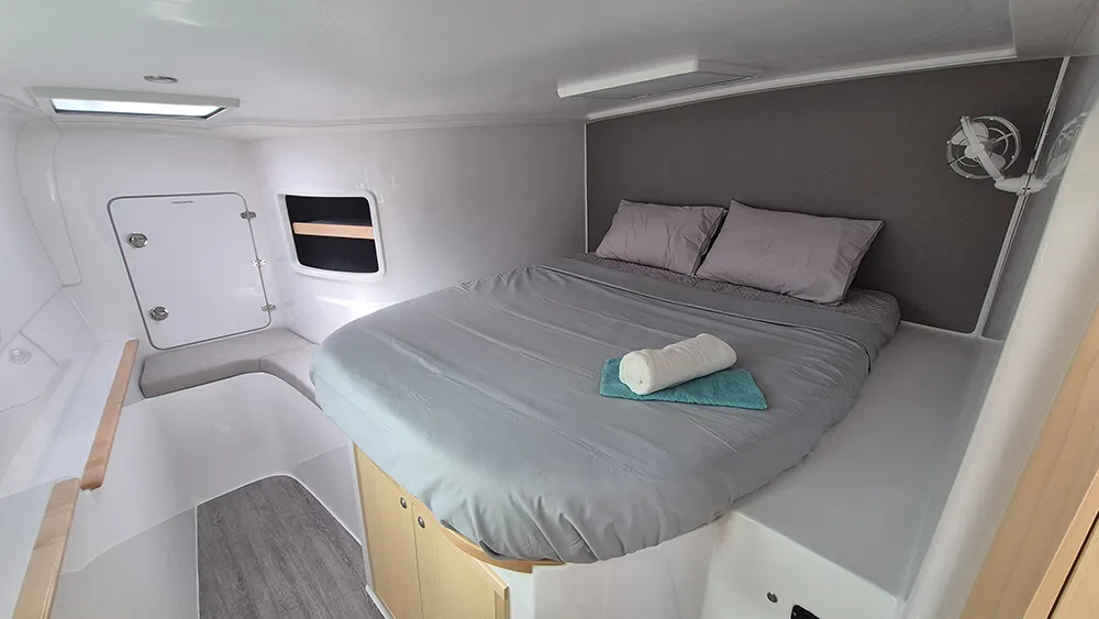 Seawind-1160XL-interior-17