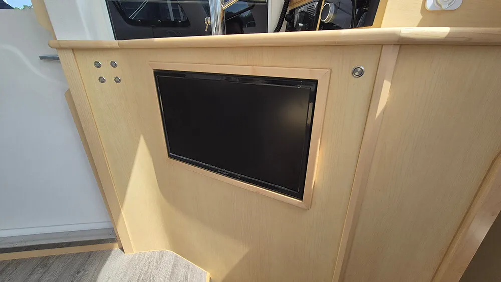 Seawind-1160XL-interior-18