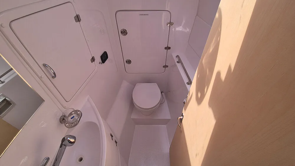 Seawind-1160XL-interior-21