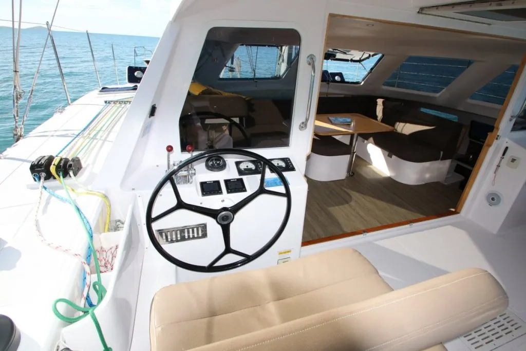 Seawind 1260-BAREFOOT MAGIC-3