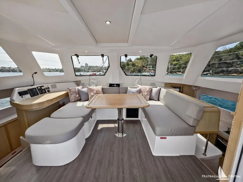 Seawind-1170-interior2