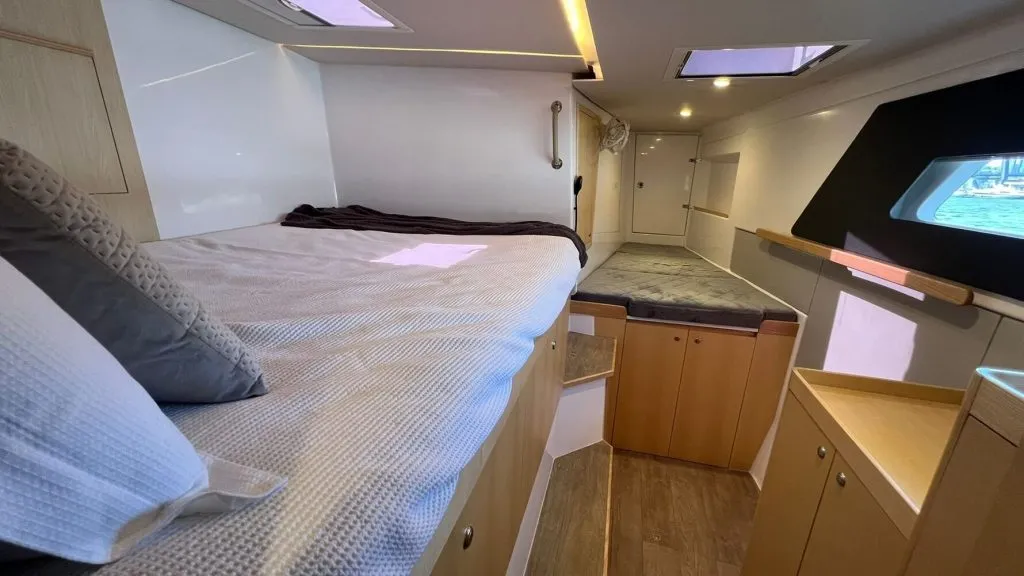 Seawind 1370 Danielle Berth