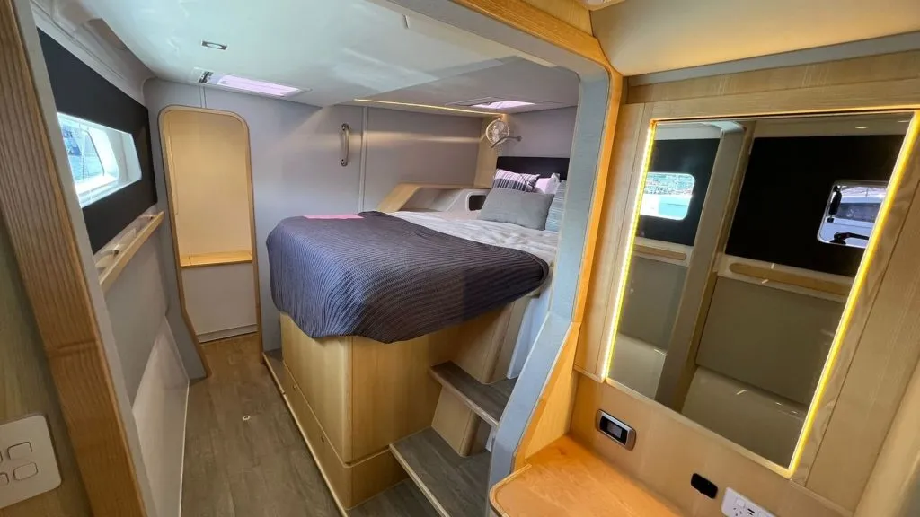 Seawind 1370 Danielle Master Cabin