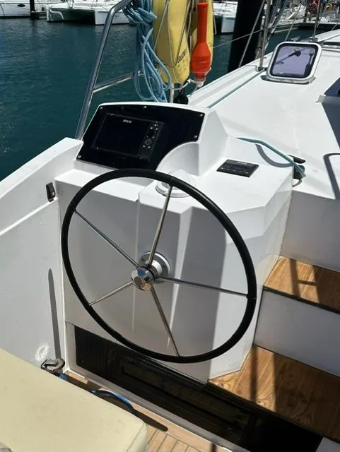 2019 Nautitech 46┃Kaikira helm